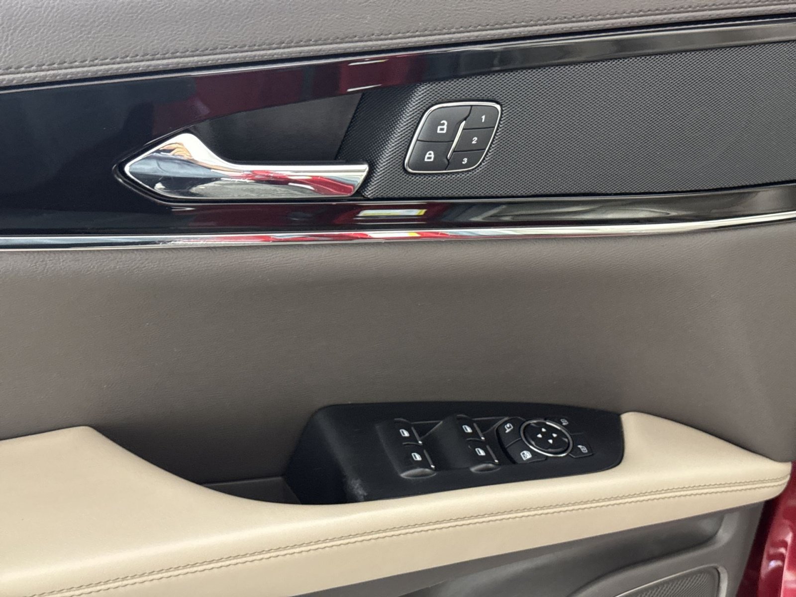 Used 2021 Lincoln Nautilus AWD w/ Equipment Group 101A image 15