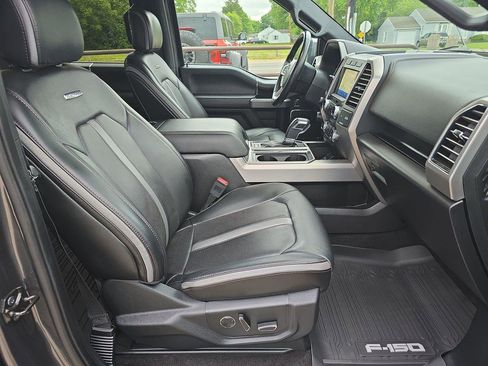 Used 2019 Ford F150 Platinum w/ Equipment Group 701A Luxury image 8
