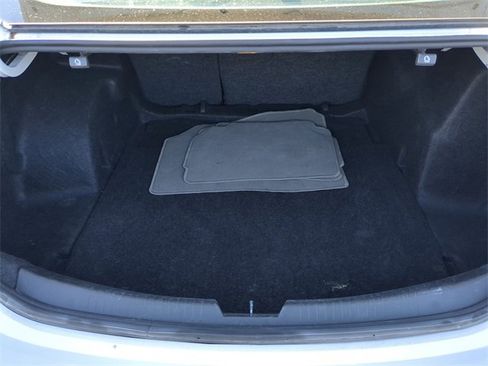 Used 2024 Chevrolet Malibu LT image 12