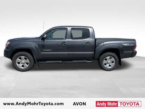 Used 2015 Toyota Tacoma 4x4 Double Cab w/ TRD Sport Package image 5