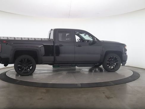 Used 2016 Chevrolet Silverado 1500 LTZ Z71 w/ LTZ Plus Package AWD/4WD image 6