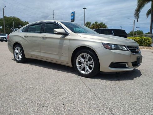 Used 2015 Chevrolet Impala LT w/ Convenience Package FWD image 2