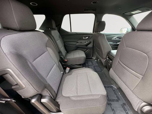 Used 2023 Chevrolet Traverse LT FWD image 31