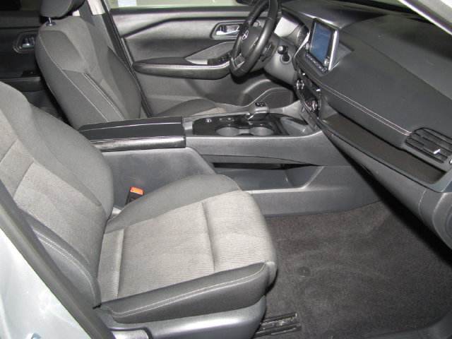 Used 2025 Nissan Rogue SV FWD image 42