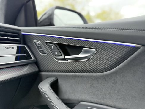 Used 2025 Audi SQ8 Prestige image 44