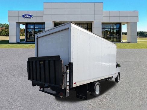 Certified 2023 Ford E-450 and Econoline 450 Super Duty w/ Power Windows & Locks Group RWD image 2