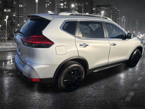 Used 2017 Nissan Rogue S w/ S Appearance Package image 7