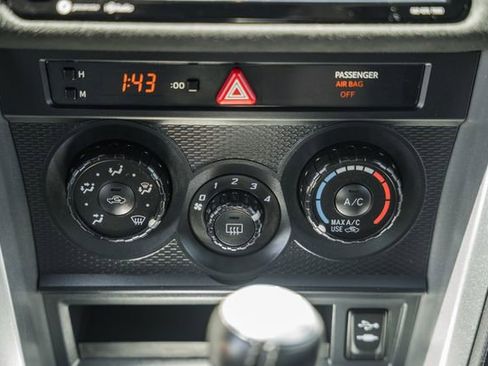 Used 2017 Toyota 86 RWD image 20