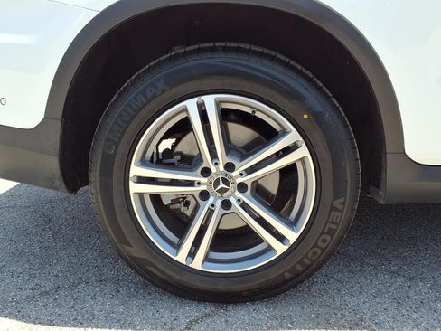 Used 2022 Mercedes-Benz GLC 300 image 4