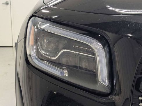 Used 2021 Mercedes-Benz GLB 250 w/ AMG Line image 30