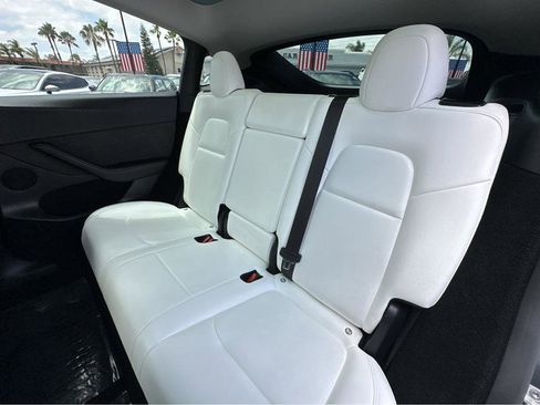 Used 2024 Tesla Model Y Performance AWD/4WD image 9