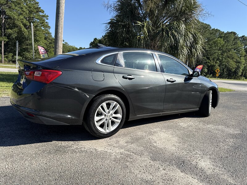 Used 2016 Chevrolet Malibu LT FWD image 5