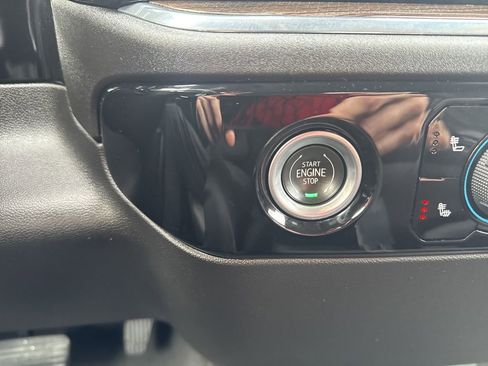 Used 2023 Chevrolet Silverado 1500 LT image 29