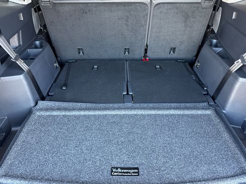 New 2025 Volkswagen Atlas Peak Edition SE image 16