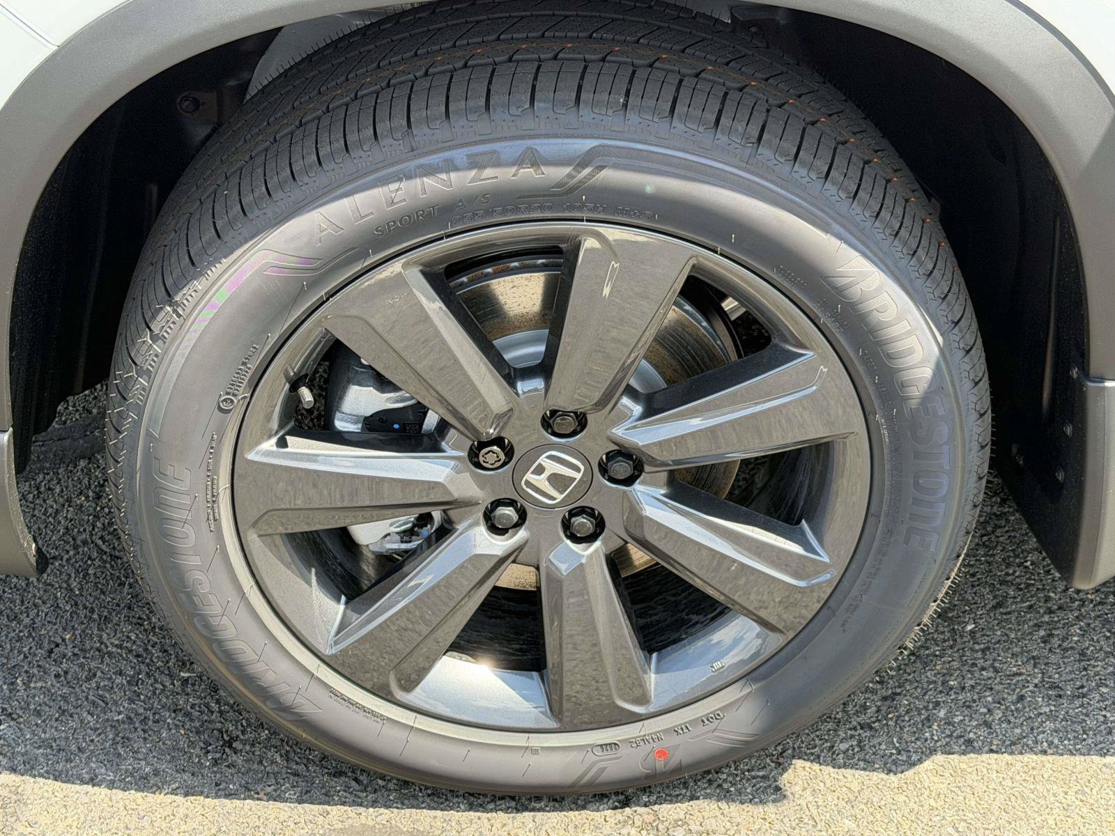 New 2026 Honda Pilot Sport image 4