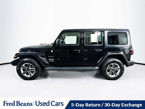 Used 2022 Jeep Wrangler Unlimited Sahara w/ Cold Weather Group AWD/4WD image 5