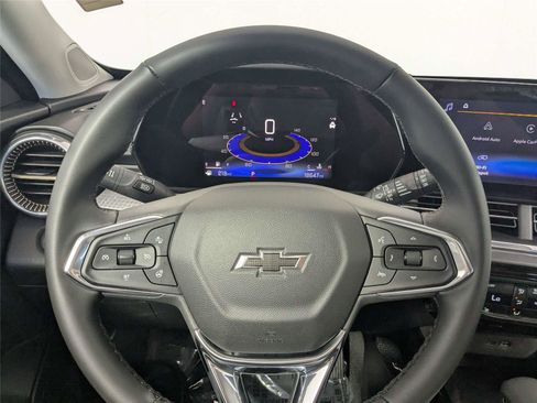 Used 2026 Chevrolet Trax ACTIV w/ Sunroof Package FWD image 15