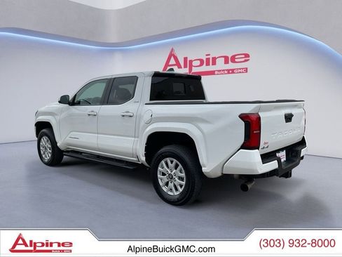 Used 2025 Toyota Tacoma SR5 AWD/4WD image 11