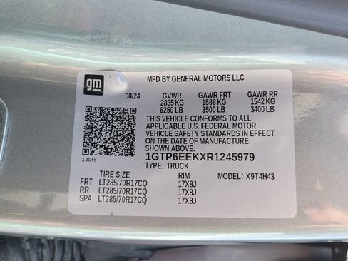 Used 2024 GMC Canyon AT4X image 16