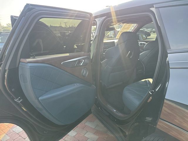 Used 2023 BMW XM AWD/4WD image 27
