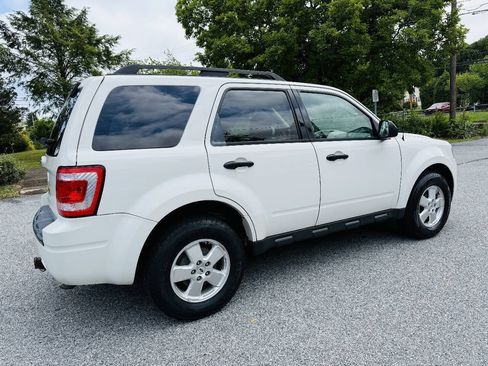 Used 2011 Ford Escape XLT w/ 201A Rapid Spec Order Code FWD image 4
