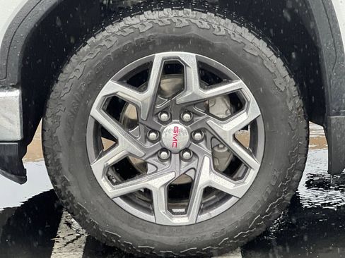 Used 2024 GMC Sierra 1500 SLT w/ SLT Premium Plus Package image 47