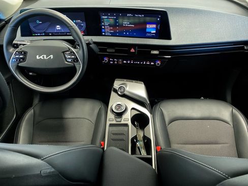 Certified 2024 Kia EV6 Light RWD image 31