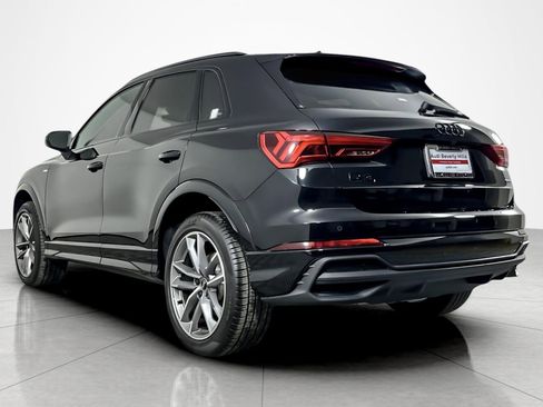 Used 2025 Audi Q3 2.0T Premium w/ Convenience Package image 3