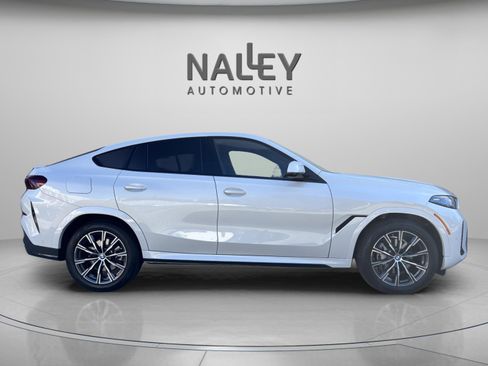 Used 2025 BMW X6 xDrive40i w/ Executive Package image 4