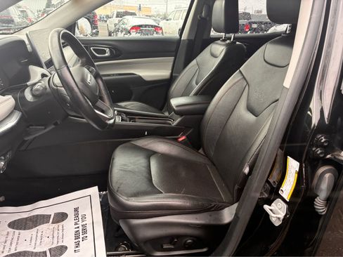 Used 2022 Jeep Compass Limited image 17