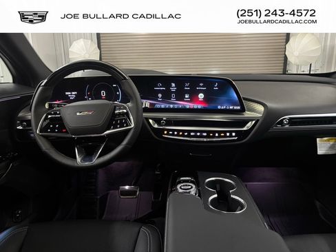 New 2026 Cadillac Lyriq V w/ LPO, Floor Liner Package AWD/4WD image 30