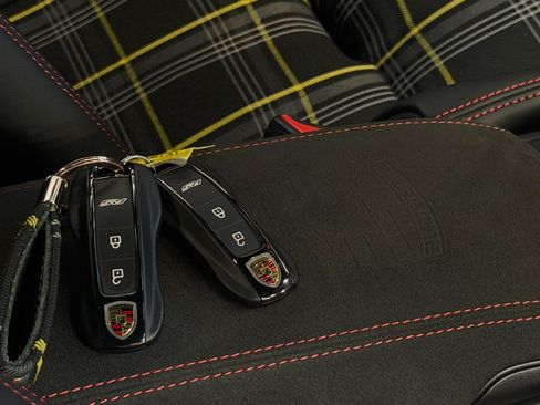 Used 2025 Porsche 911 GT3 RS RWD image 29