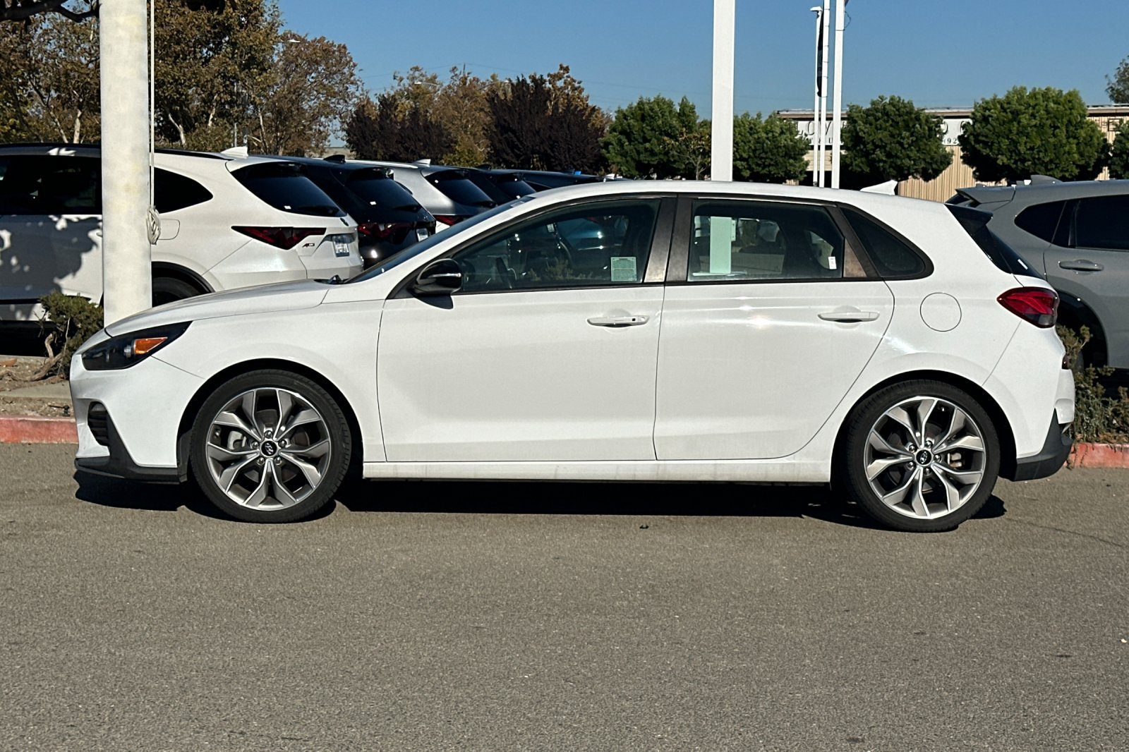 Used 2019 Hyundai Elantra GT N Line FWD image 7