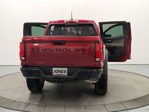 Used 2025 Chevrolet Colorado ZR2 image 14