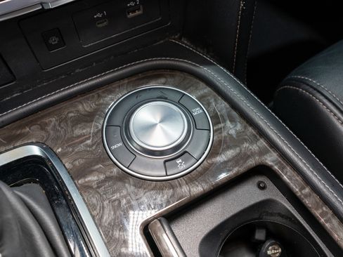 Used 2023 Nissan Armada Platinum w/ Captain's Chairs Package image 25