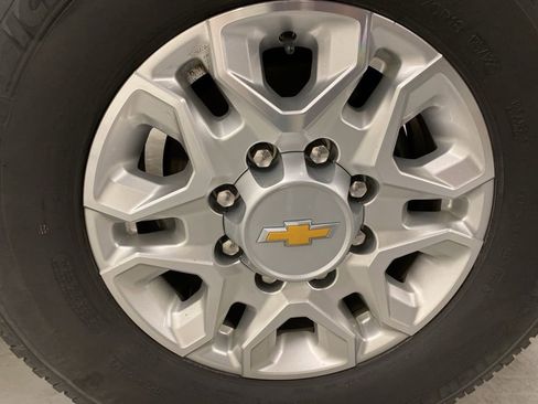 Used 2023 Chevrolet Silverado 2500 LT w/ Convenience Package image 26