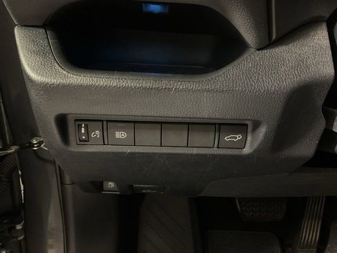 Used 2020 Toyota RAV4 XSE w/ Carpet Mat Package AWD/4WD image 30