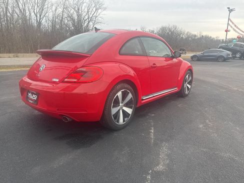 Used 2012 Volkswagen Beetle Launch Edition image 10