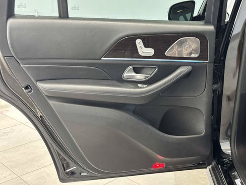 Used 2020 Mercedes-Benz GLS 450 4MATIC image 17