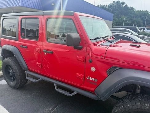 Used 2018 Jeep Wrangler Unlimited Sport S AWD/4WD image 10