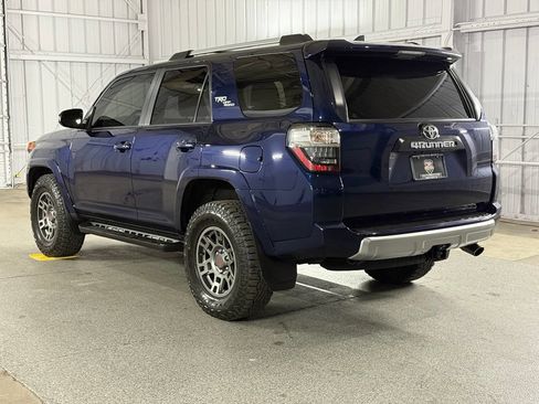 Used 2017 Toyota 4Runner TRD Off-Road Premium w/ Convenience Package AWD/4WD image 11