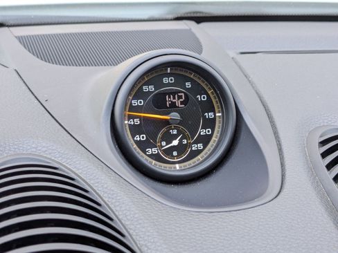 Used 2022 Porsche 718 Cayman GT4 RWD image 19