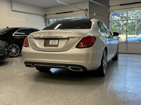 Used 2017 Mercedes-Benz C 300 Luxury image 9
