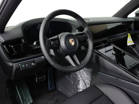 New 2026 Porsche Panamera image 4