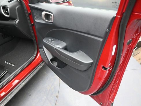 New 2026 Hyundai Venue SE image 33