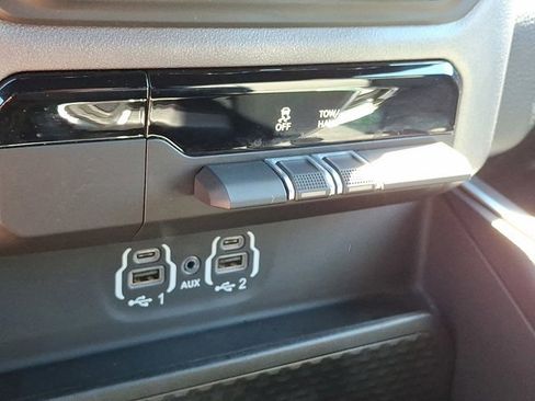 Certified 2022 RAM 1500 Big Horn image 27