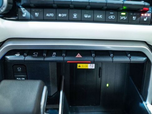 Certified 2023 Toyota Sequoia Capstone image 28