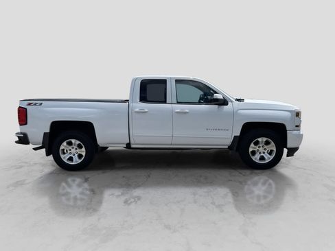 Used 2018 Chevrolet Silverado 1500 LT w/ All Star Edition AWD/4WD image 9