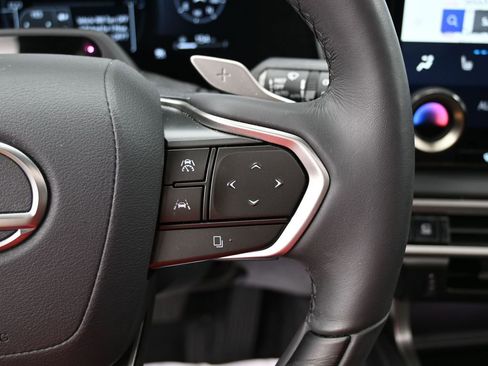 Used 2025 Lexus RX 350 w/ Convenience Package image 20