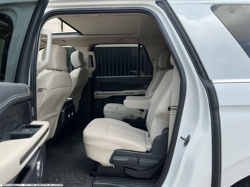 Used 2023 Ford Expedition Max Platinum RWD image 9